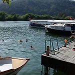 Πανσιόν Dervi̇shan Health Club