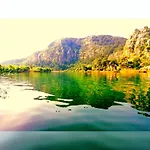 Dervi̇shan Health Club Πανσιόν *